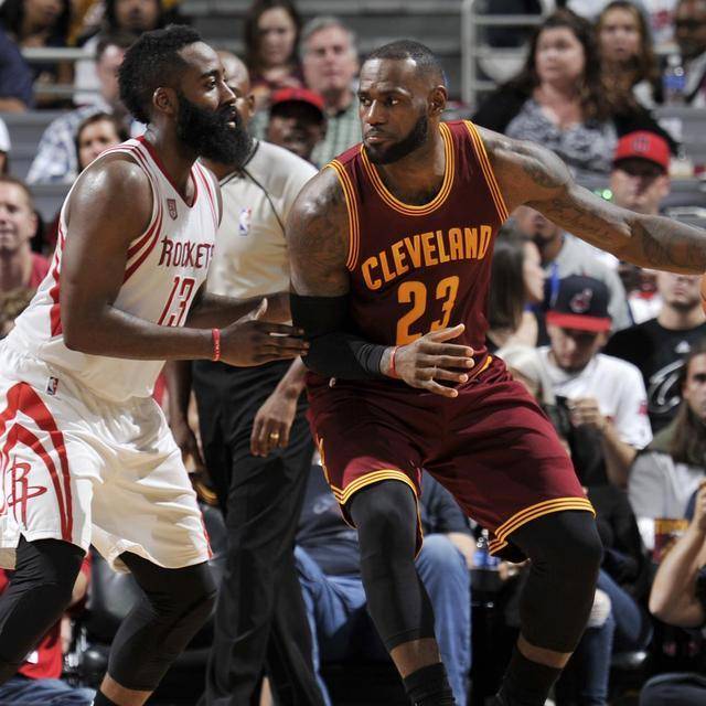 锁定一条小 锁定一条小