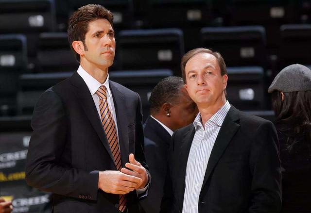 万美元续约 万美元续约