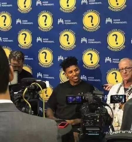 当两件半 当两件半